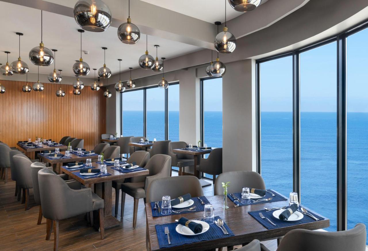 Maradha Colombo Hotel Buitenkant foto