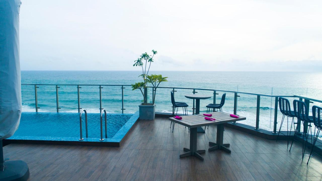 Maradha Colombo Hotel Buitenkant foto
