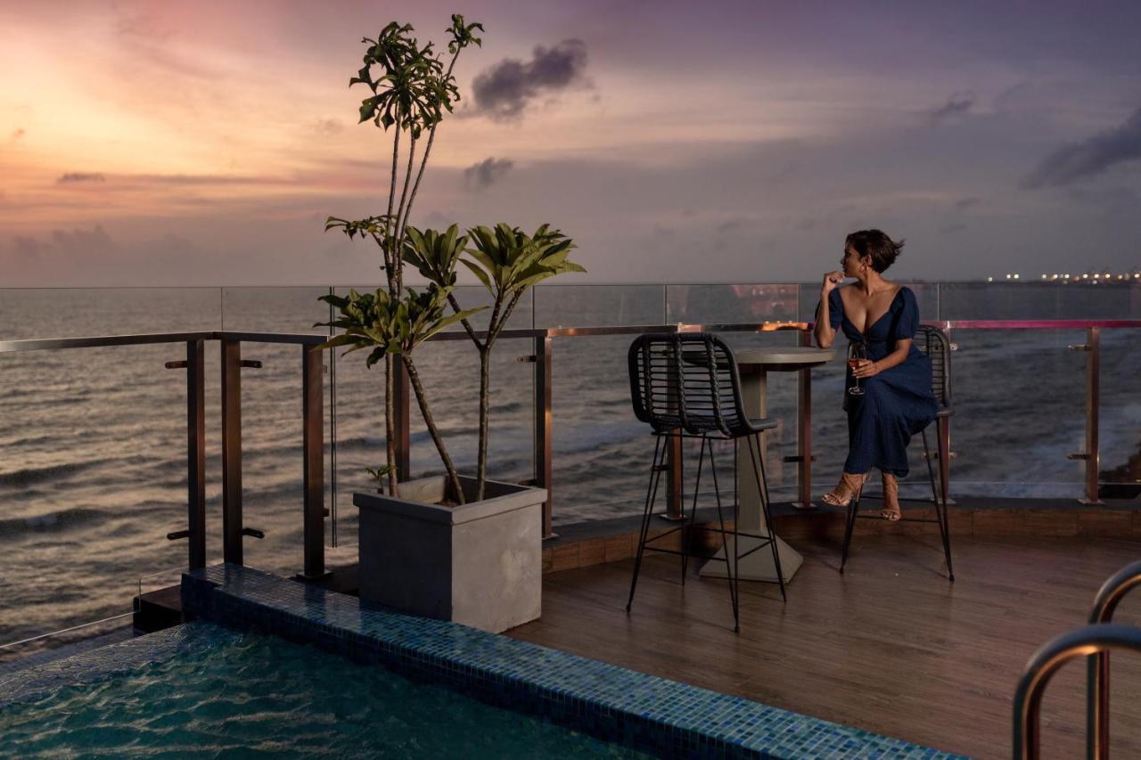 Maradha Colombo Hotel Buitenkant foto